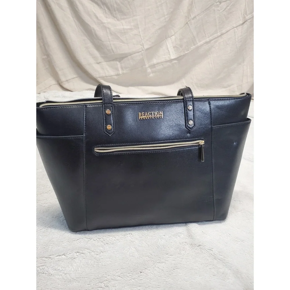 Kenneth Cole Reaction Black Laptop Computer Large Bag Tote Classic Minimalist